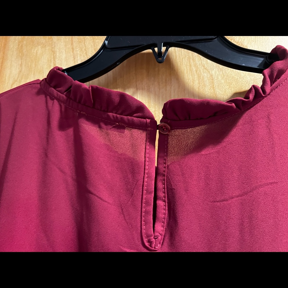 Boohoo Ruffled Blouse - Picture 4 of 4